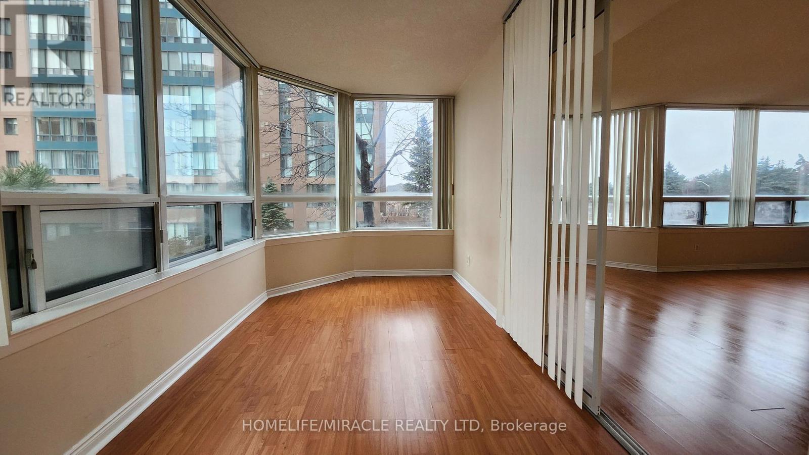 204 - 135 Hillcrest Avenue, Mississauga, Ontario  L5B 4B1 - Photo 15 - W13099014