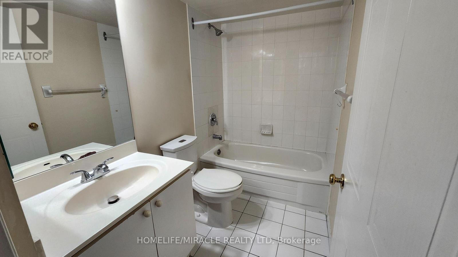 204 - 135 Hillcrest Avenue, Mississauga, Ontario  L5B 4B1 - Photo 20 - W13099014