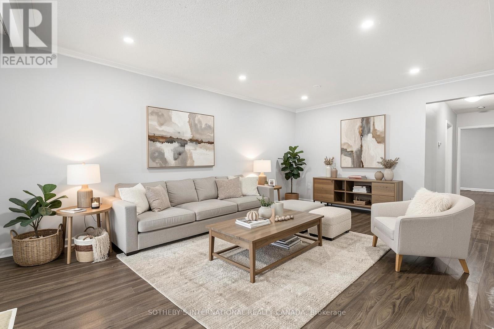 Upper - 957 Beechwood Avenue, Mississauga, Ontario  L5G 4E3 - Photo 5 - W13099088
