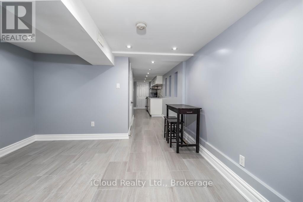 (Lower) - 225 Wallace Avenue, Toronto, Ontario  M6H 1V5 - Photo 10 - W13099118