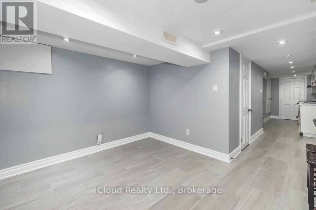 (Lower) - 225 Wallace Avenue, Toronto, Ontario  M6H 1V5 - Photo 14 - W13099118