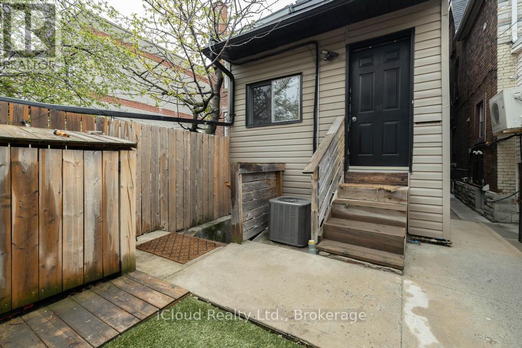 (Lower) - 225 Wallace Avenue, Toronto, Ontario  M6H 1V5 - Photo 17 - W13099118