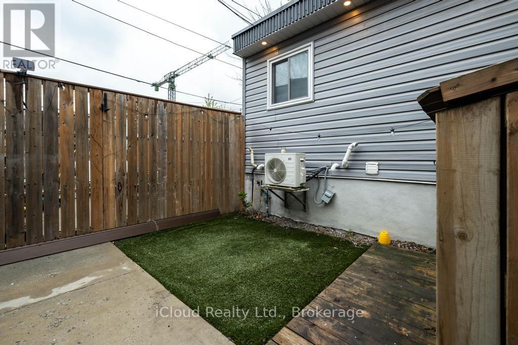(Lower) - 225 Wallace Avenue, Toronto, Ontario  M6H 1V5 - Photo 18 - W13099118