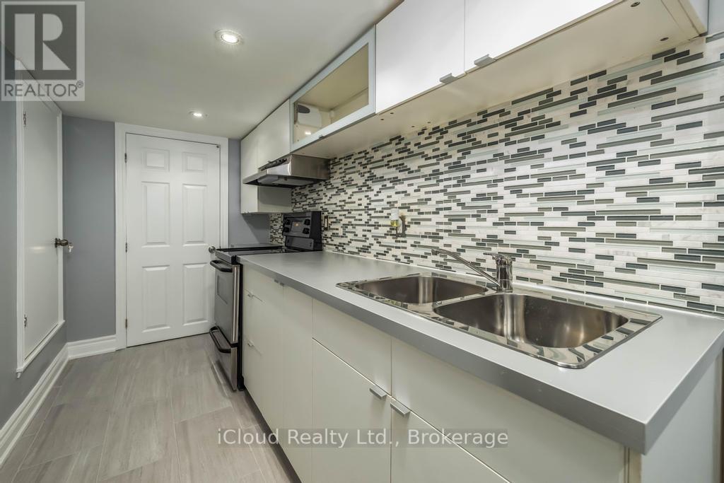 (Lower) - 225 Wallace Avenue, Toronto, Ontario  M6H 1V5 - Photo 5 - W13099118