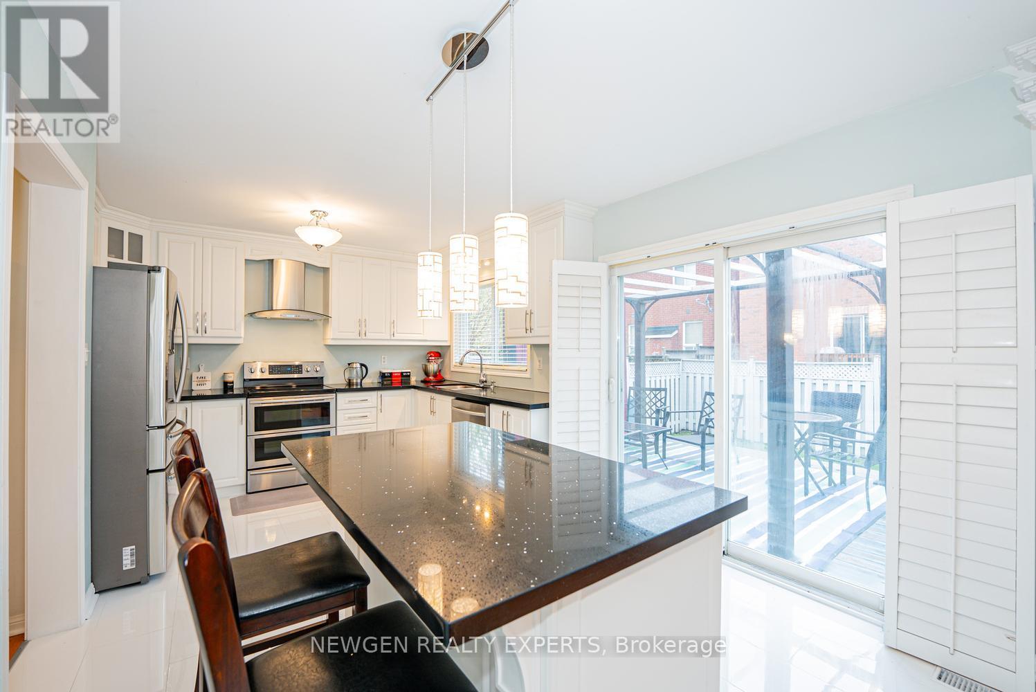 14 Mendoza Drive, Brampton, Ontario  L7A 3M3 - Photo 23 - W13099156