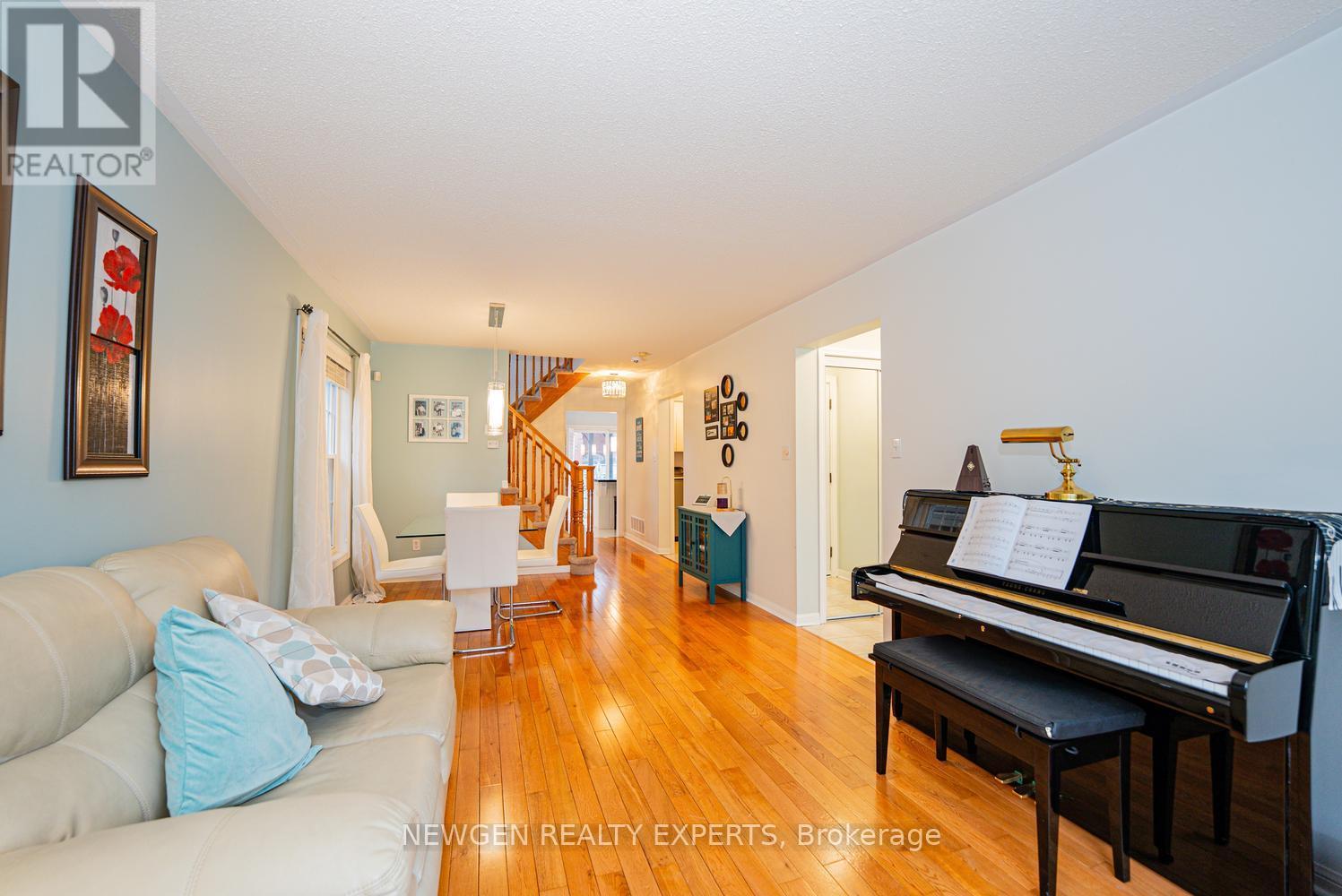 14 Mendoza Drive, Brampton, Ontario  L7A 3M3 - Photo 7 - W13099156