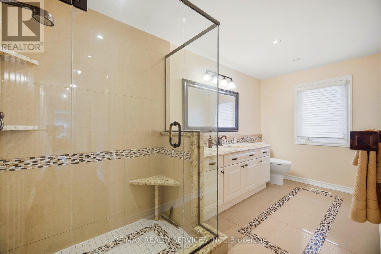 2 Whitmore Court, Brampton, Ontario  L6Z 2A5 - Photo 34 - W13099174