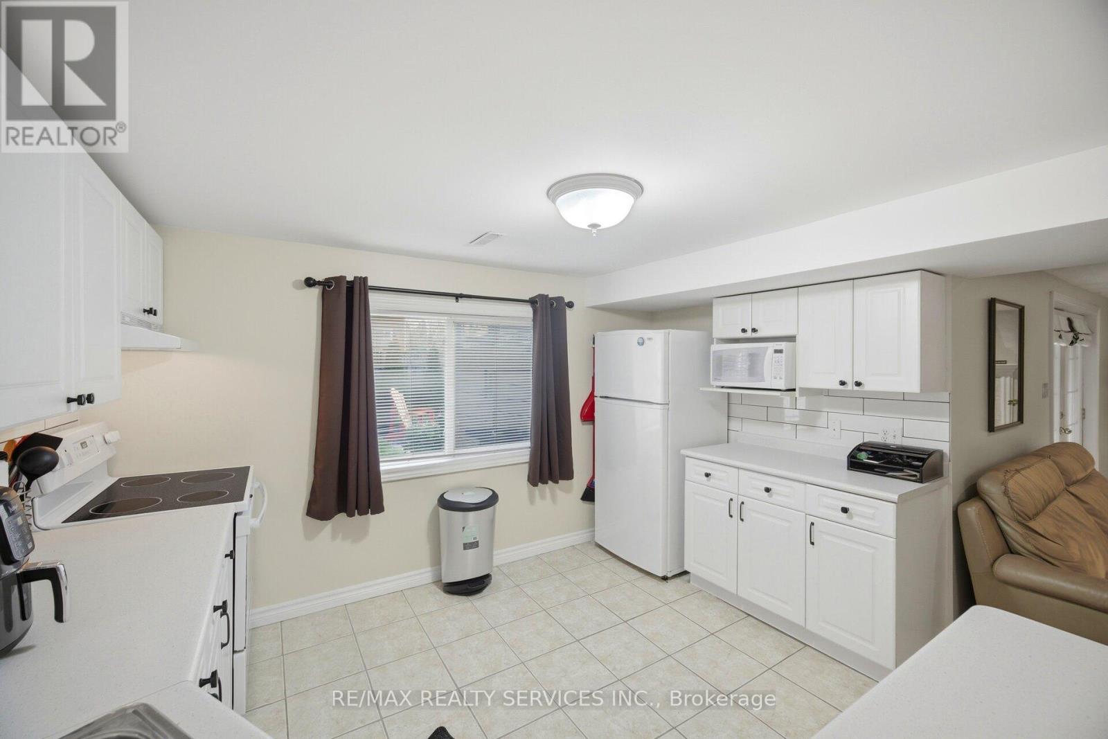 2 Whitmore Court, Brampton, Ontario  L6Z 2A5 - Photo 39 - W13099174
