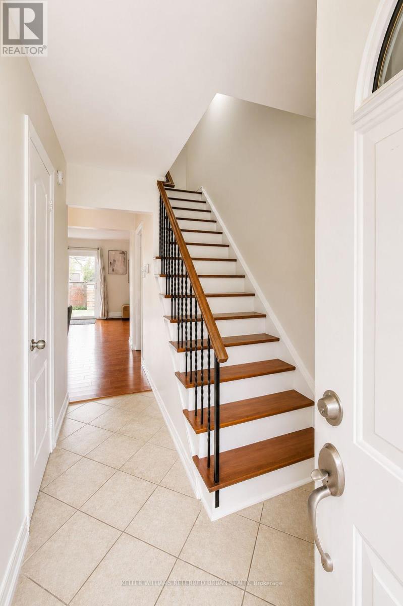 2 - 2108 Lakeshore Road W, Oakville, Ontario  L6L 1G8 - Photo 3 - W13099210