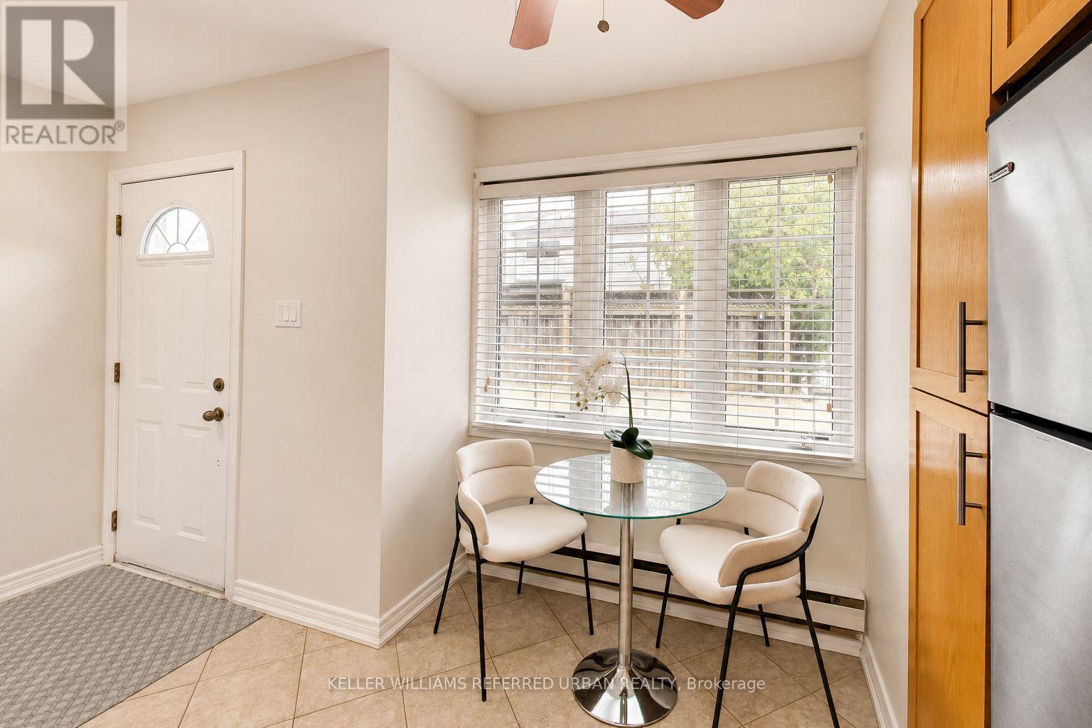 2 - 2108 Lakeshore Road W, Oakville, Ontario  L6L 1G8 - Photo 4 - W13099210