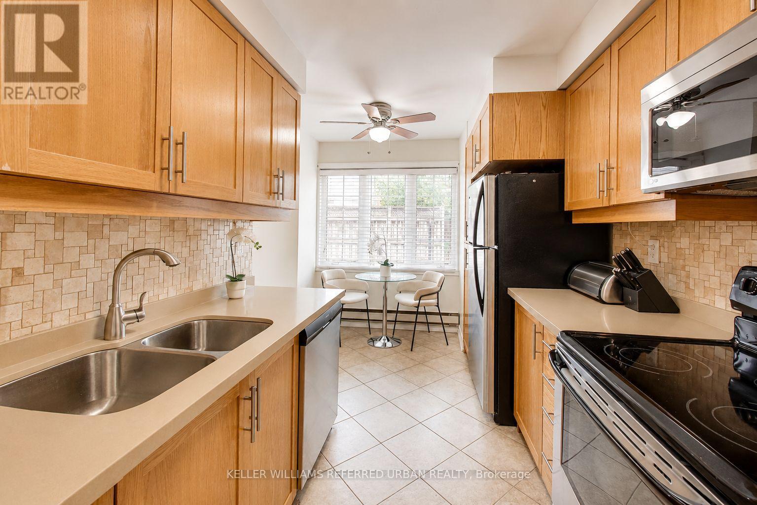 2 - 2108 Lakeshore Road W, Oakville, Ontario  L6L 1G8 - Photo 6 - W13099210