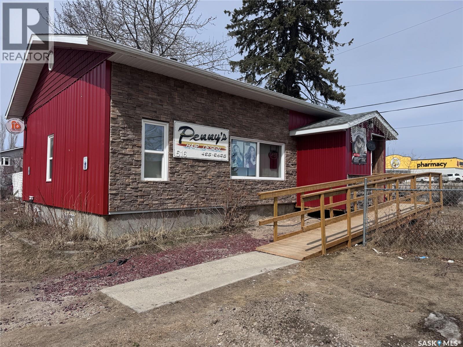 516 La Ronge Avenue, La Ronge, Saskatchewan  S0J 1L0 - Photo 14 - SK029978