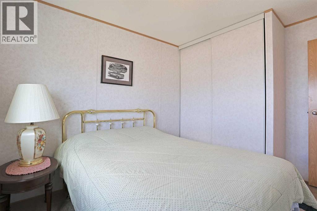 45 Meadowplace Crescent E, Brooks, Alberta  T1R 0R5 - Photo 20 - A2306859