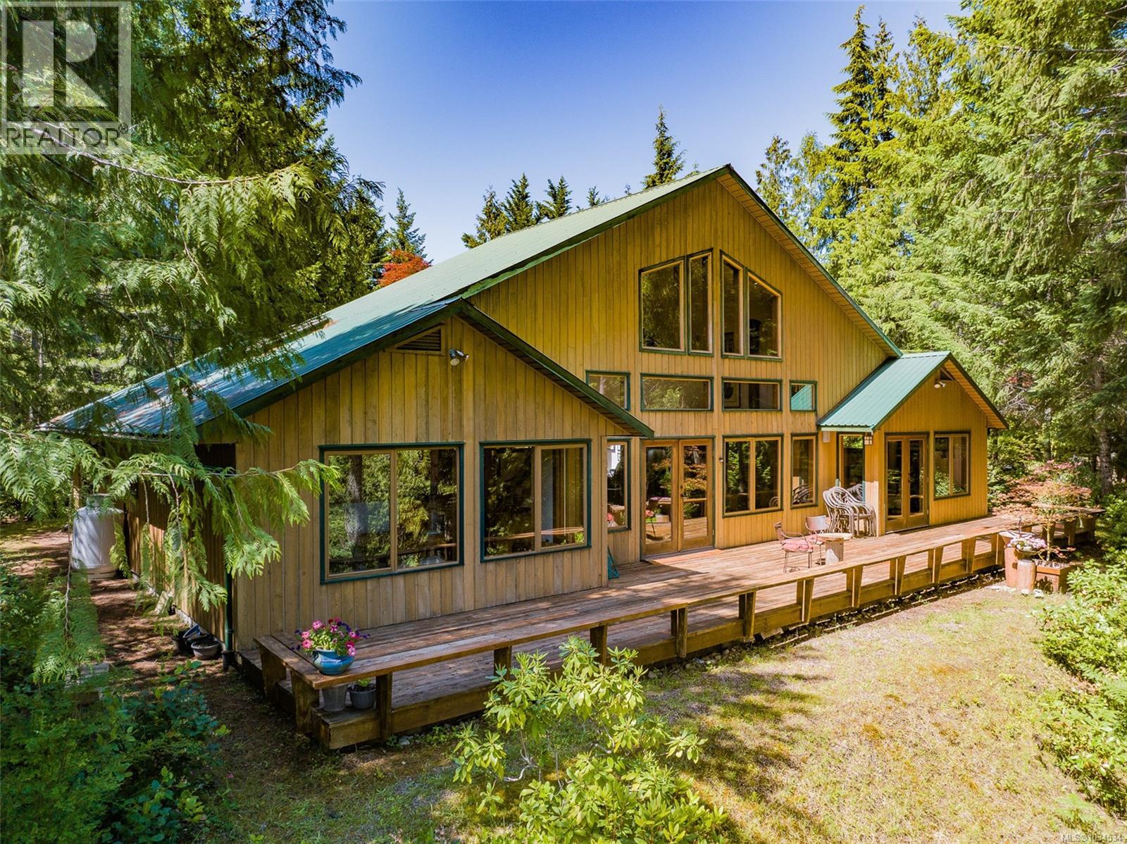 1055 Spider Lake Rd, Qualicum Beach, British Columbia