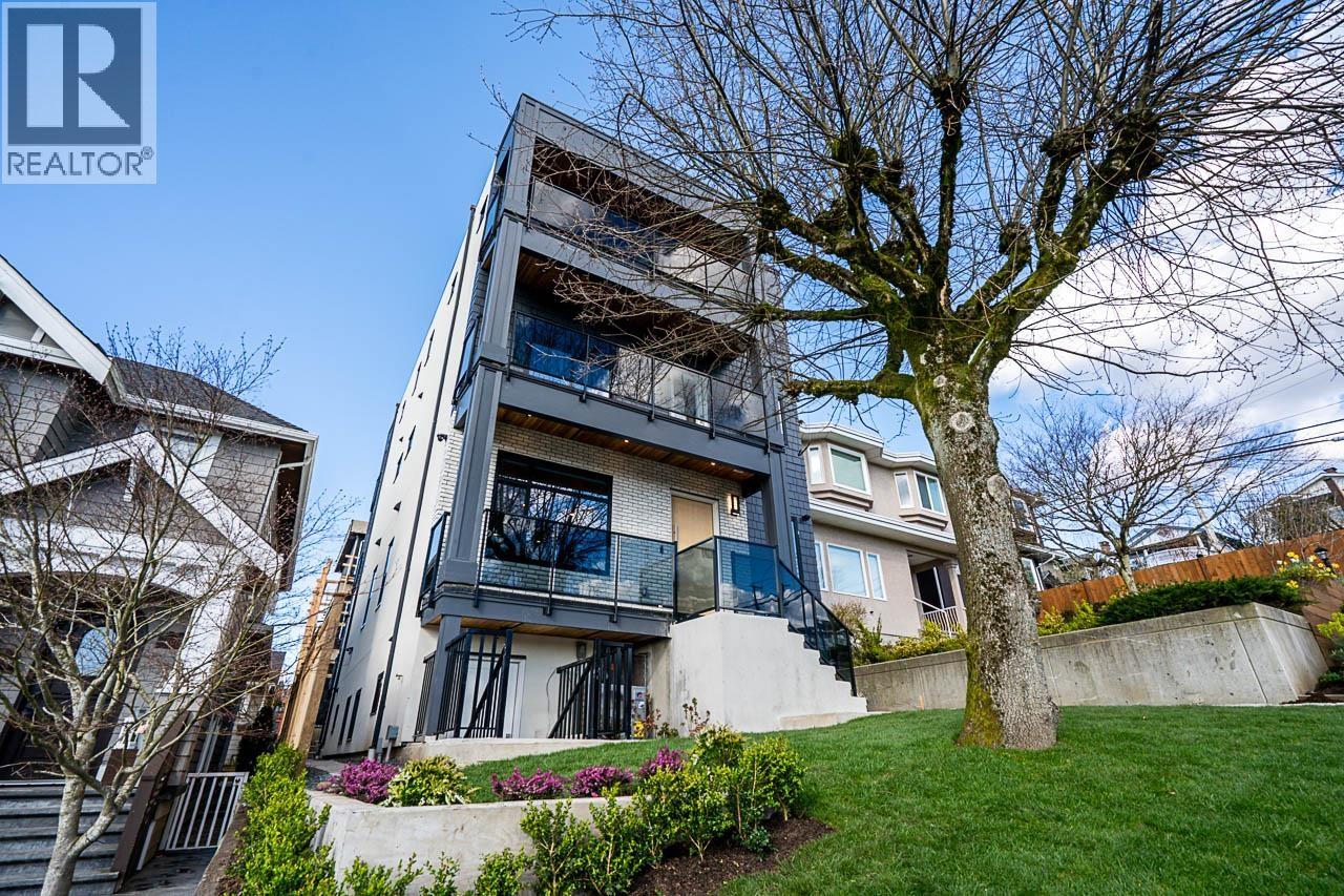 2 4875 Albert Street, Burnaby, British Columbia  V5C 2H4 - Photo 1 - R3110016
