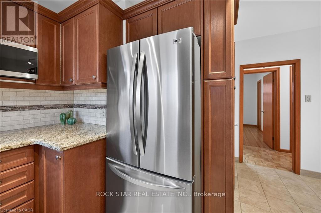 134 West 28th Street, Hamilton, Ontario  L9C 5B2 - Photo 10 - X13098978