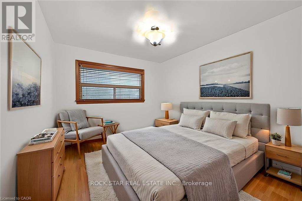134 West 28th Street, Hamilton, Ontario  L9C 5B2 - Photo 12 - X13098978