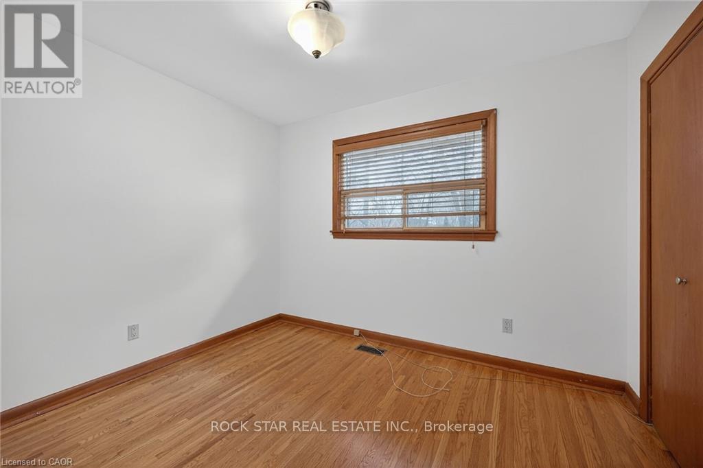 134 West 28th Street, Hamilton, Ontario  L9C 5B2 - Photo 15 - X13098978