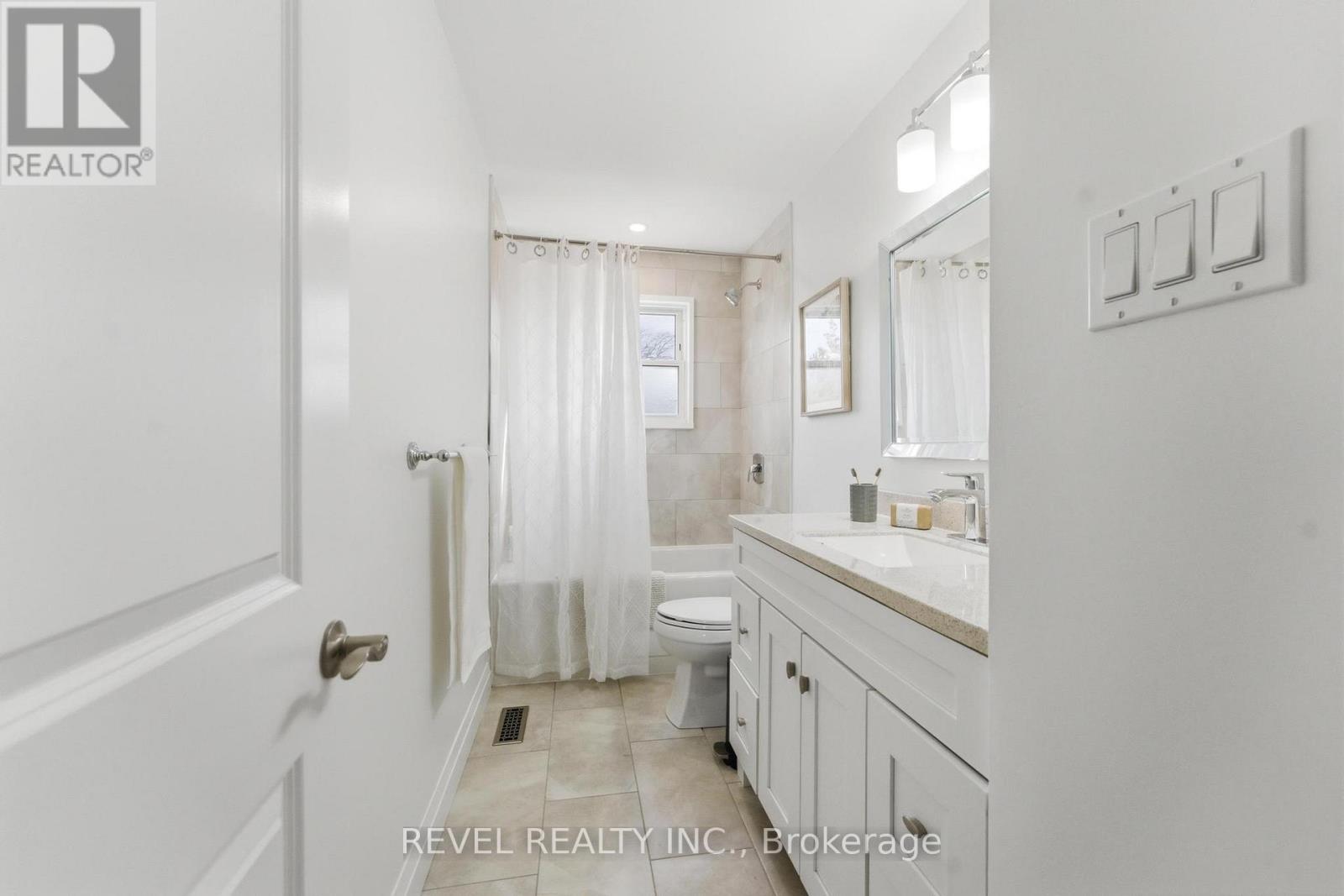 73 San Fernando Drive, Hamilton, Ontario  L9C 2C3 - Photo 25 - X13099090