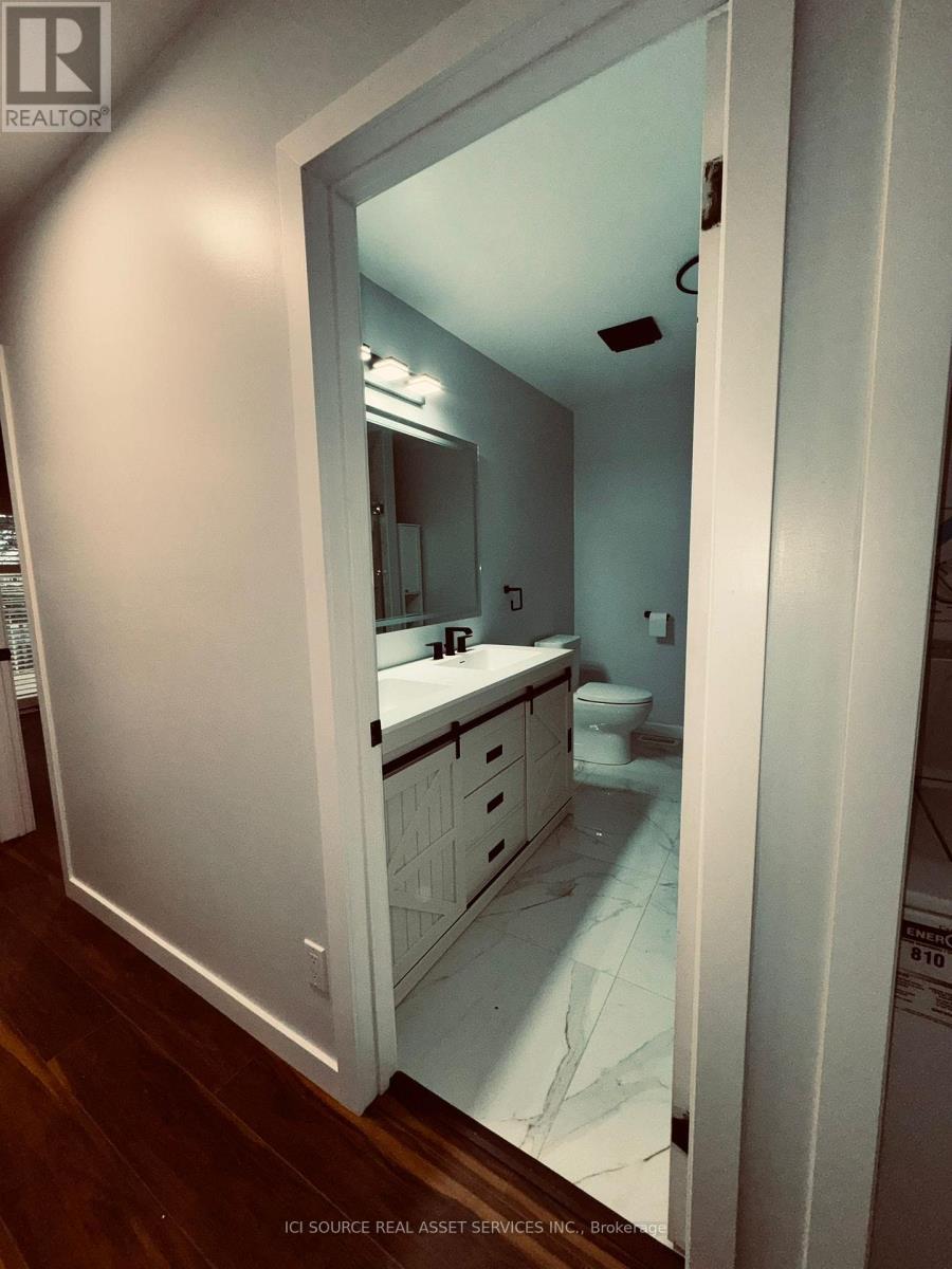 Upper - 5 Marcon Court, Kitchener, Ontario  N2E 3G2 - Photo 8 - X13099254