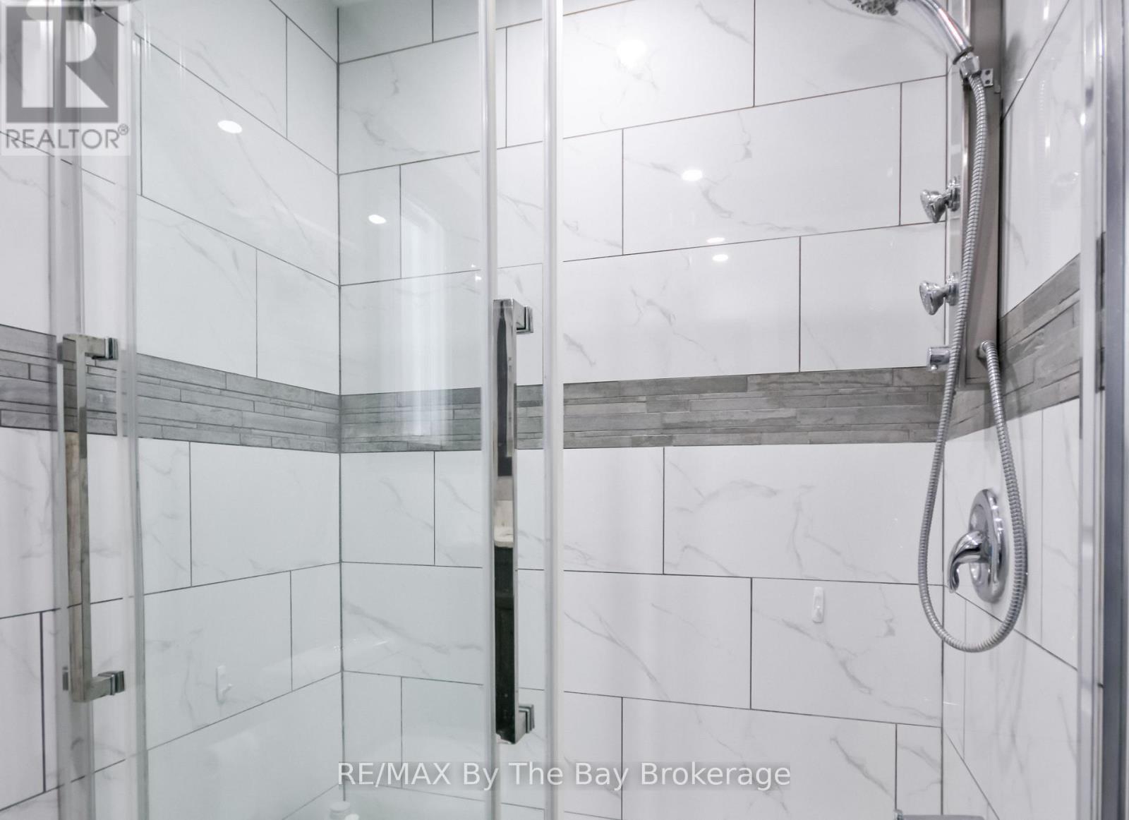 111 Balm Beach Road E, Tiny, Ontario  L0L 2J0 - Photo 24 - S12930798