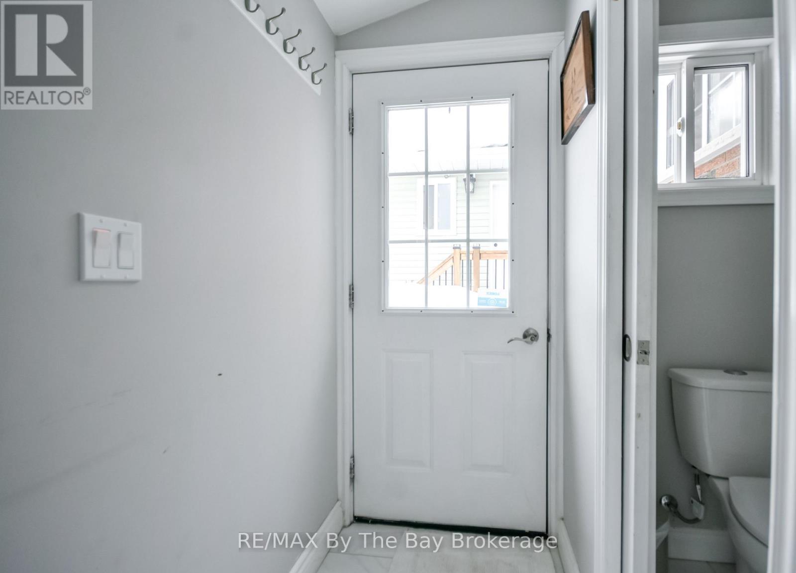 111 Balm Beach Road E, Tiny, Ontario  L0L 2J0 - Photo 27 - S12930798