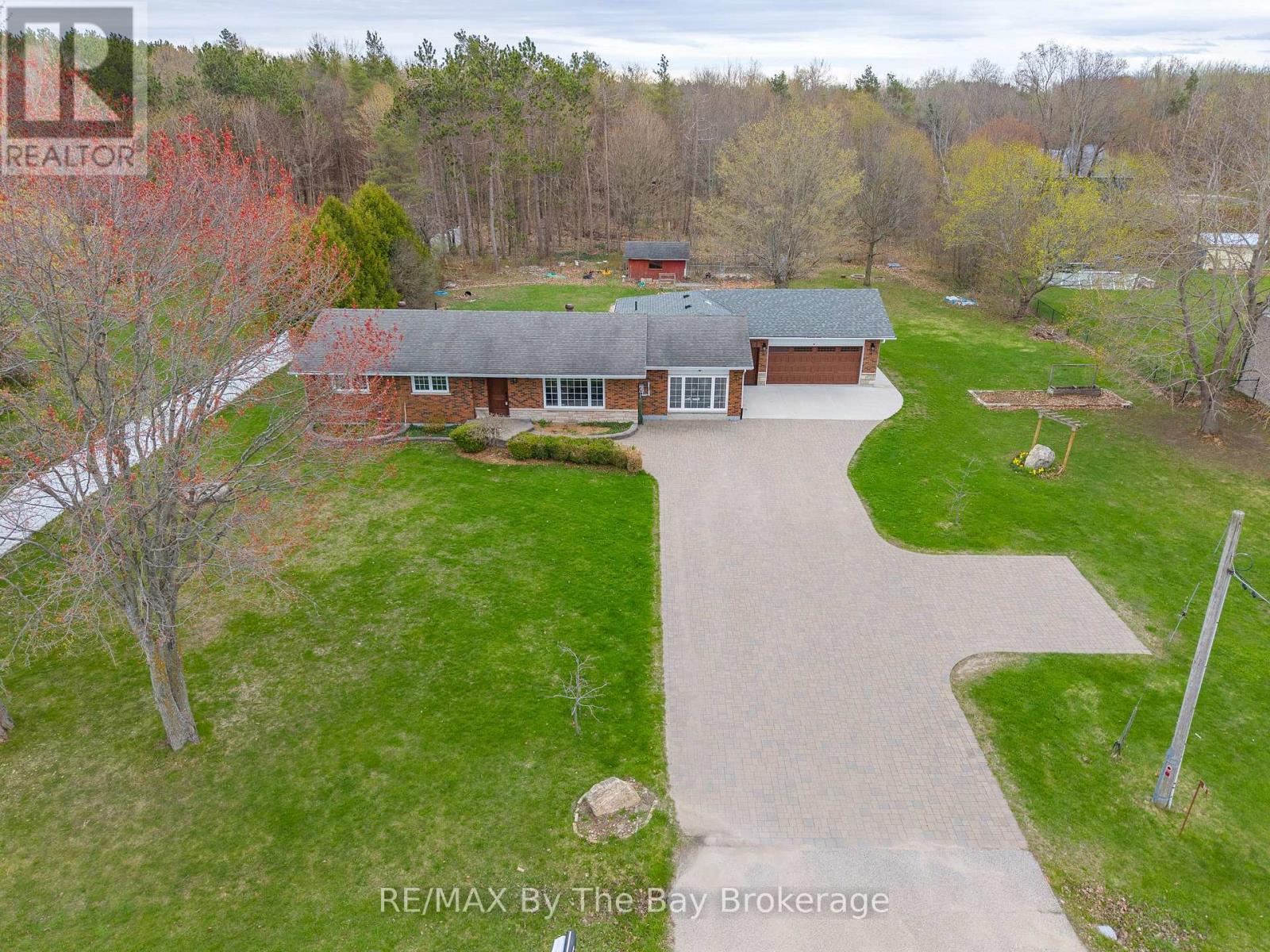 111 Balm Beach Road E, Tiny, Ontario  L0L 2J0 - Photo 3 - S12930798