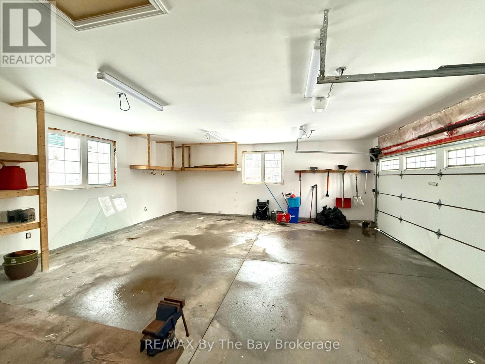 111 Balm Beach Road E, Tiny, Ontario  L0L 2J0 - Photo 39 - S12930798