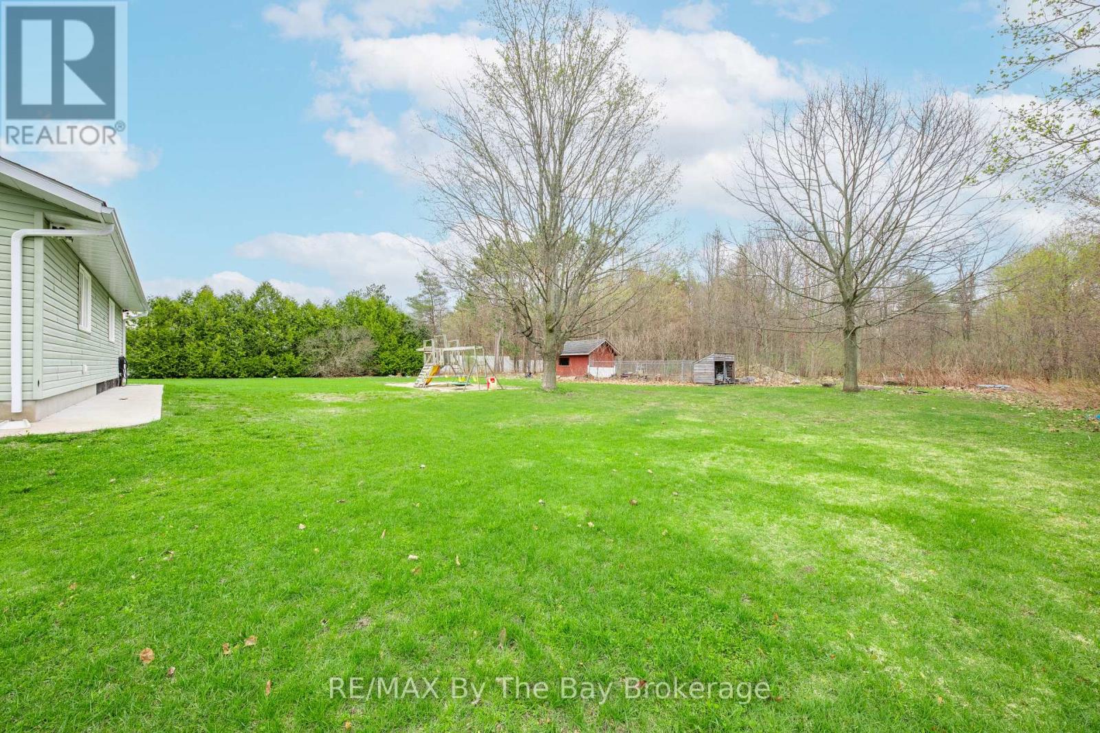 111 Balm Beach Road E, Tiny, Ontario  L0L 2J0 - Photo 46 - S12930798