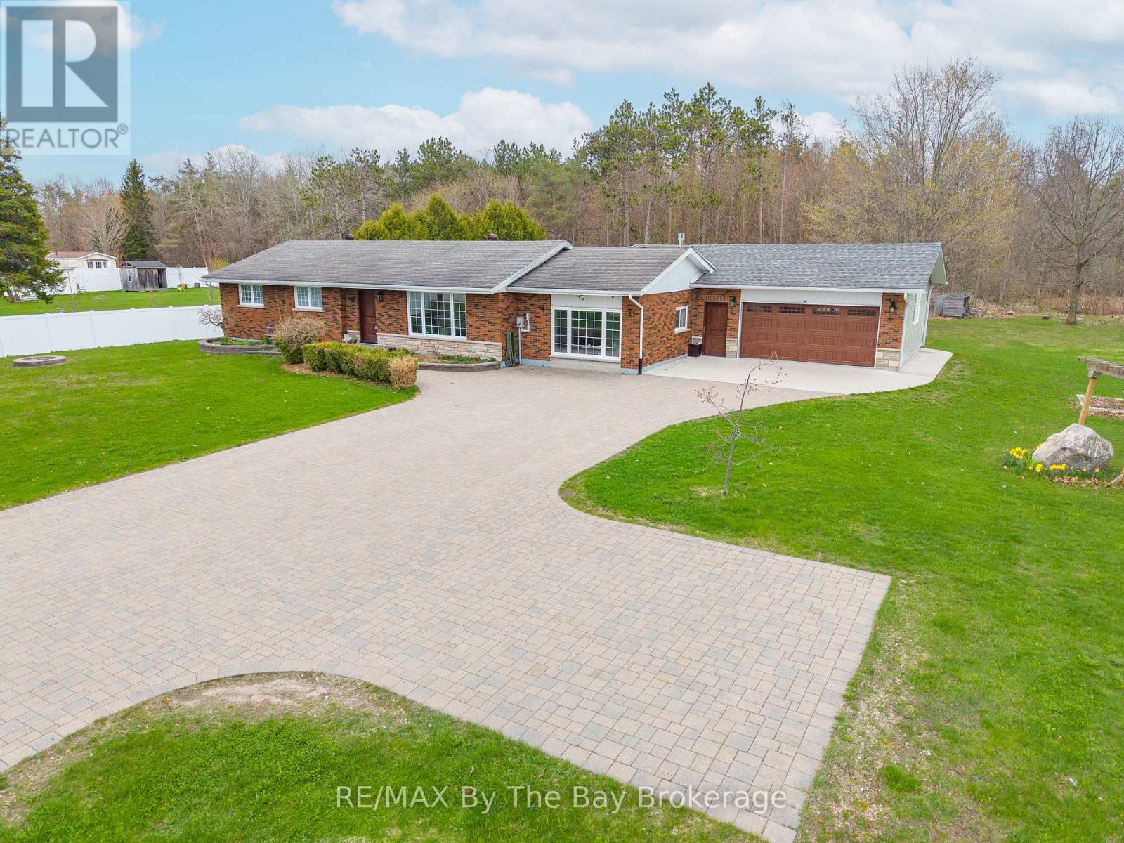 111 Balm Beach Road E, Tiny, Ontario  L0L 2J0 - Photo 42 - S12930798