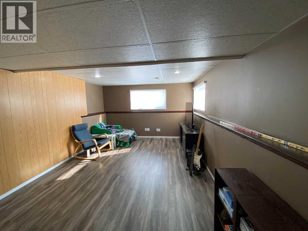 12 Pleasant Park Place W, Brooks, Alberta  T1R 1N3 - Photo 10 - A2280041
