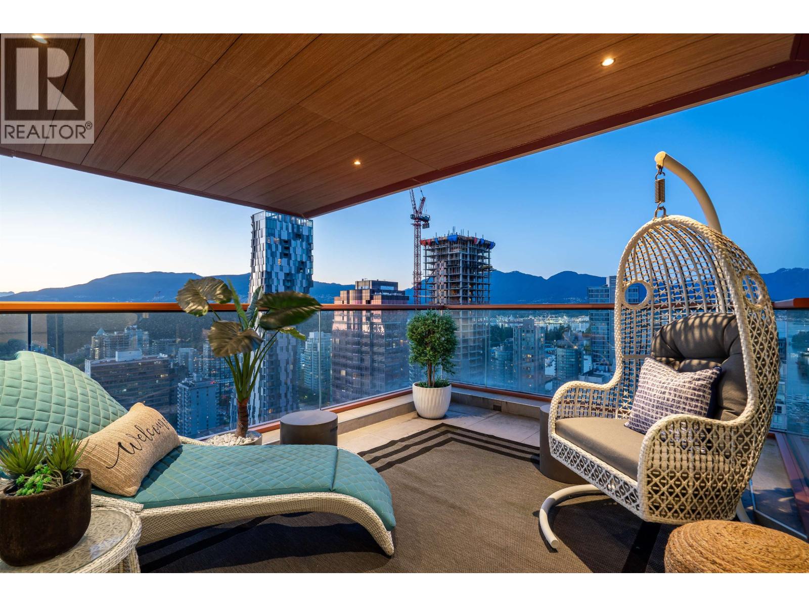 2901 1408 Robson Street, Vancouver, British Columbia  V6G 1B9 - Photo 2 - R3121000