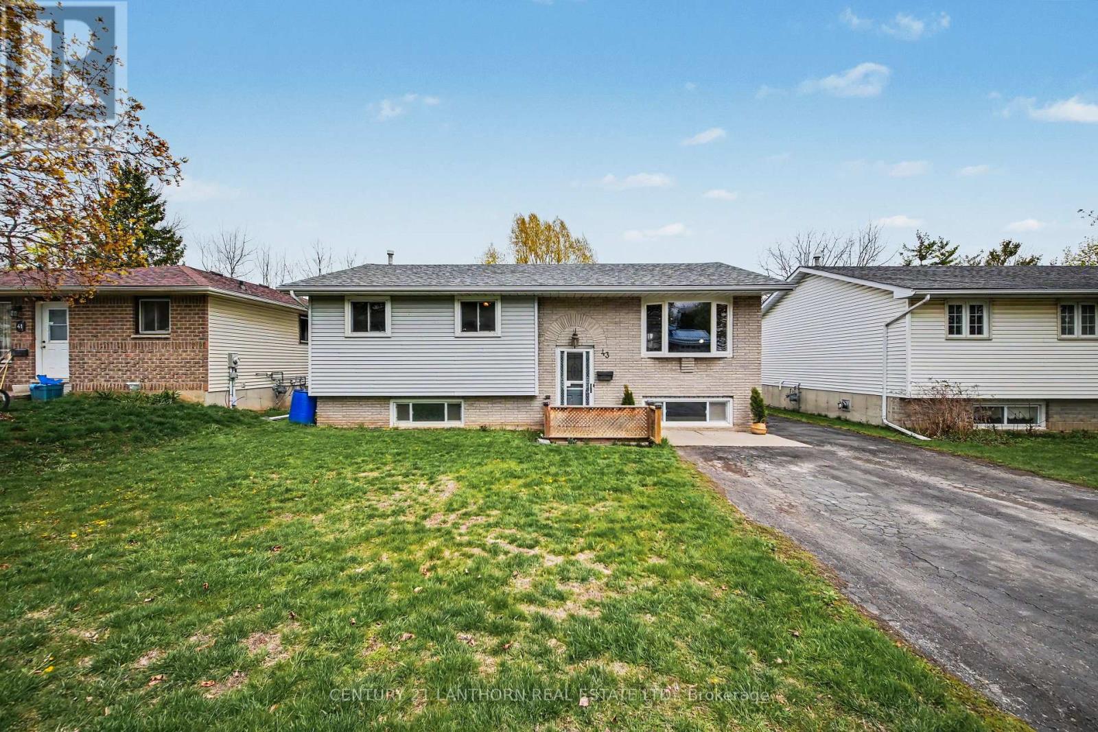 43 IRELAND DRIVE, Quinte West, Ontario