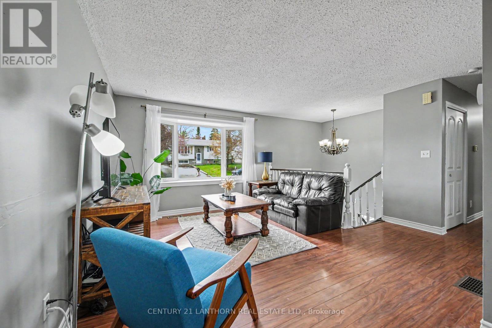 43 Ireland Drive, Quinte West, Ontario  K8V 5X4 - Photo 6 - X13099356