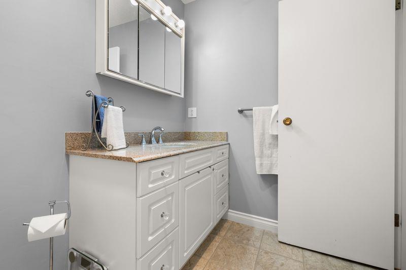 309 1444 Martin Street, White Rock, British Columbia  V4B 3W7 - Photo 16 - R3120875