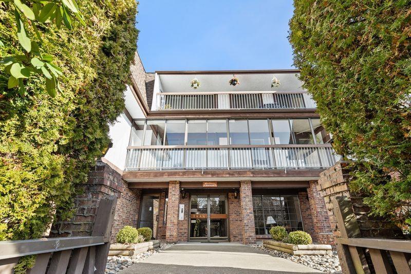 309 1444 Martin Street, White Rock, British Columbia  V4B 3W7 - Photo 2 - R3120875