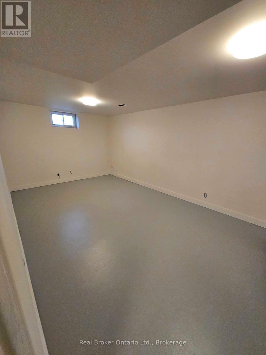Main Level - 61 Vanier Drive, Guelph, Ontario  N1G 2K9 - Photo 6 - X13099368