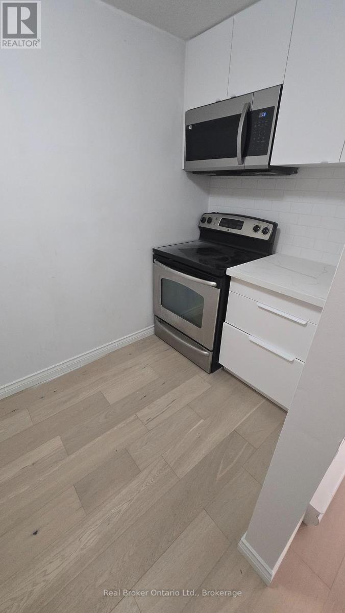 Upper Level - 61 Vanier Drive, Guelph (Dovercliffe Park/old University), Ontario  N1G 2K9 - Photo 9 - X13099370
