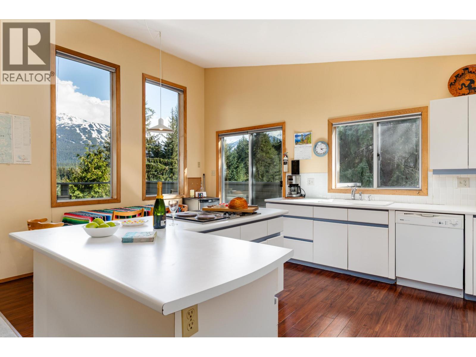 8325 Rainbow Drive, Whistler, British Columbia  V0N 1B8 - Photo 8 - R3120646