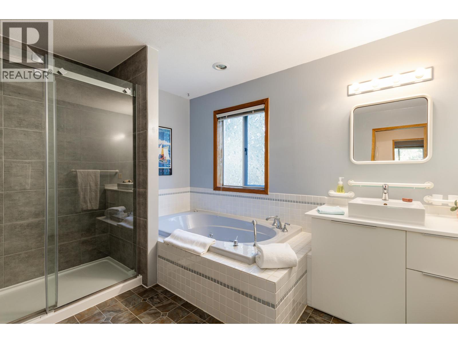 8325 Rainbow Drive, Whistler, British Columbia  V0N 1B8 - Photo 16 - R3120646