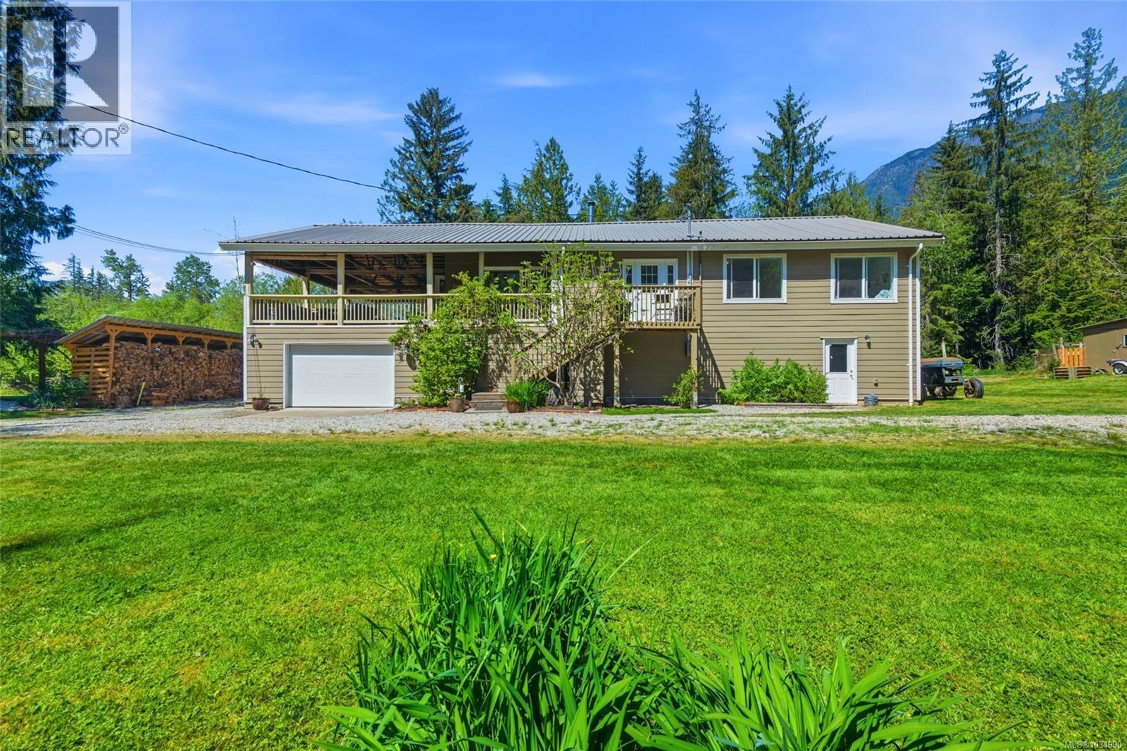 8445 Meshers Rd, Port Alberni, British Columbia  V9Y 8N5 - Photo 1 - 1034990