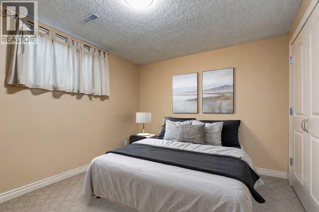 195 Willowmere Close, Chestermere, Alberta  T1X 1S2 - Photo 33 - A2309056