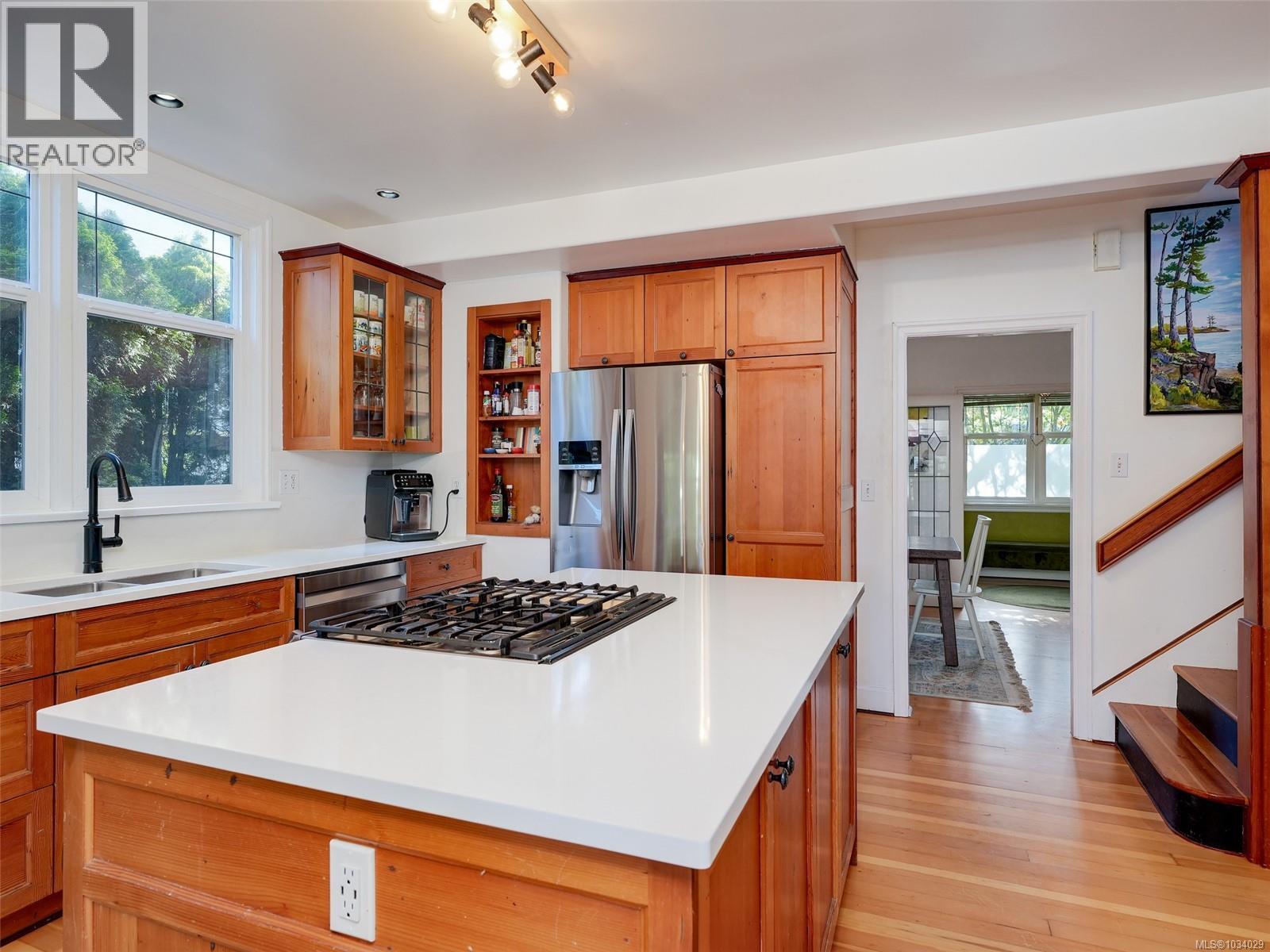 4426 Tyndall Ave, Saanich, British Columbia  V8N 3S1 - Photo 10 - 1034029