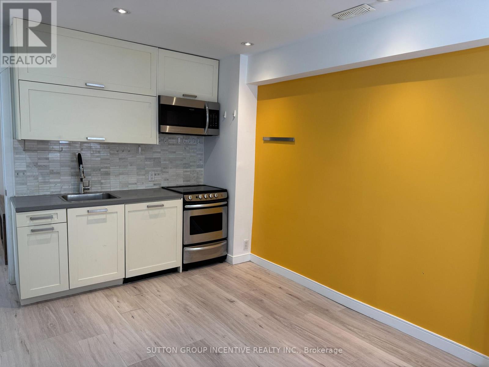 LOWER 1 - 233 ELLERSLIE AVENUE, Toronto, Ontario