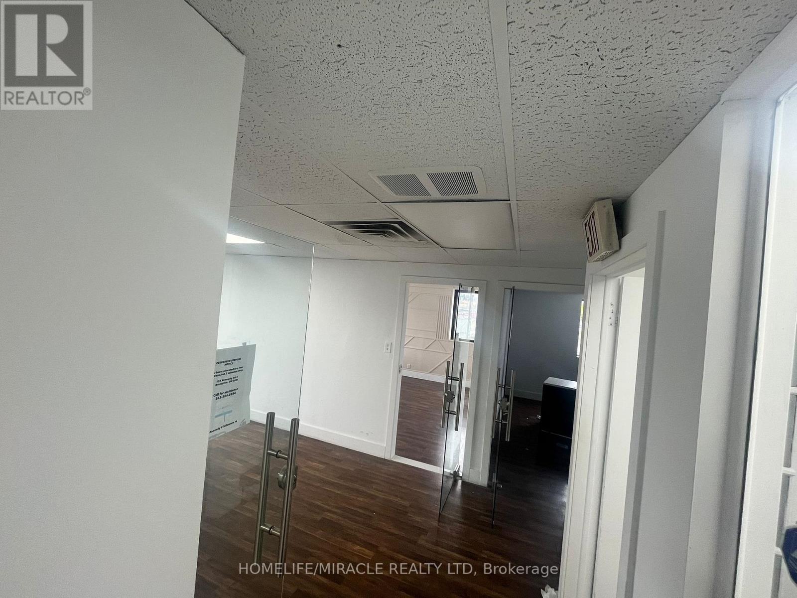 3 - 86 Kennedy Road S, Brampton, Ontario  L6W 3E7 - Photo 11 - W13099024