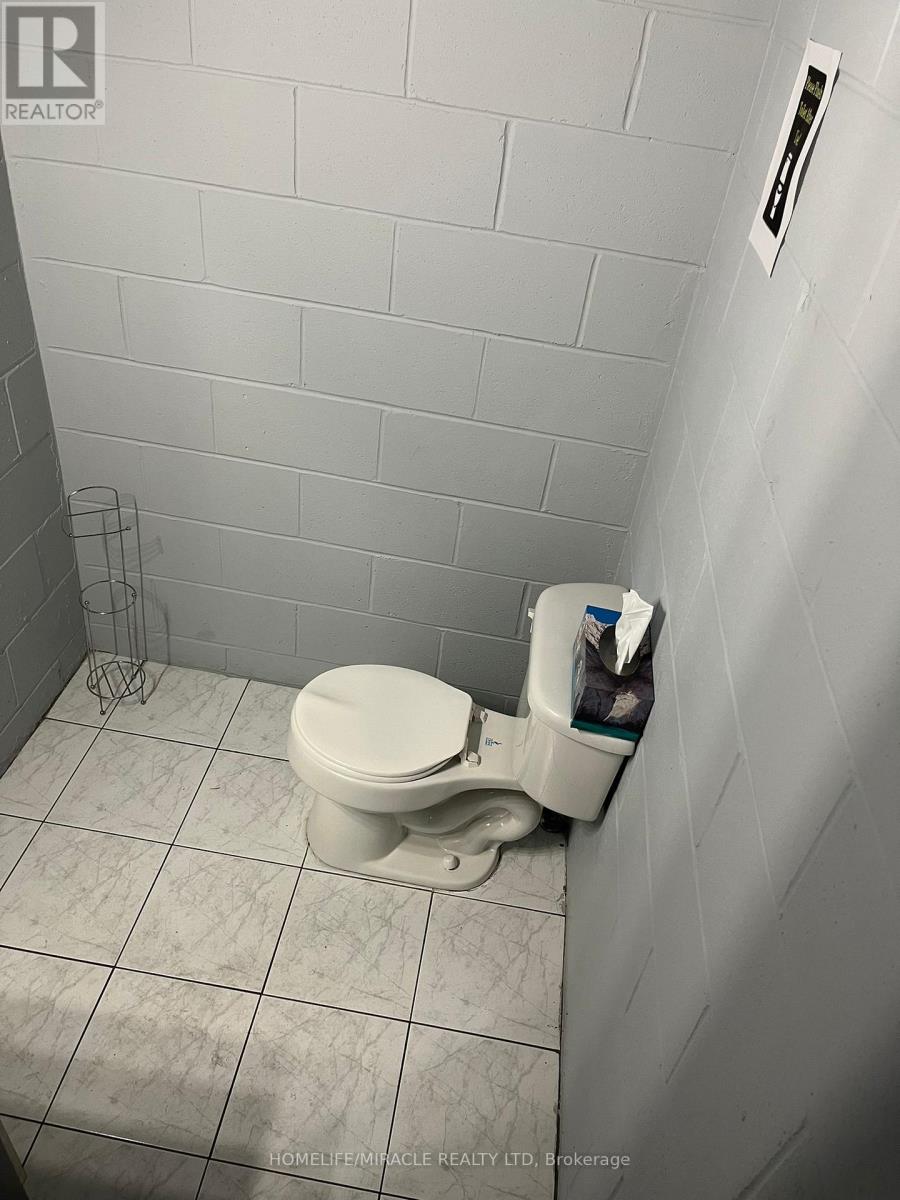 3 - 86 Kennedy Road S, Brampton, Ontario  L6W 3E7 - Photo 19 - W13099024