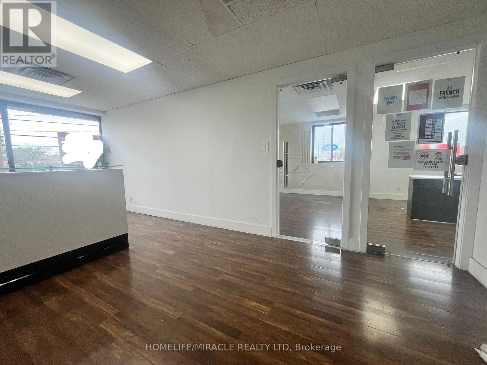 3 - 86 Kennedy Road S, Brampton, Ontario  L6W 3E7 - Photo 4 - W13099024