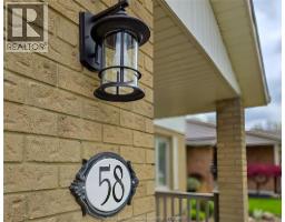 58 HARVEST CRESCENT, Chatham, Ontario