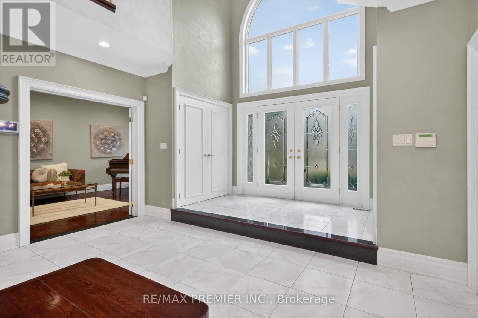 46 Deerchase Circle, Vaughan, Ontario  L4H 1B4 - Photo 4 - N13099360