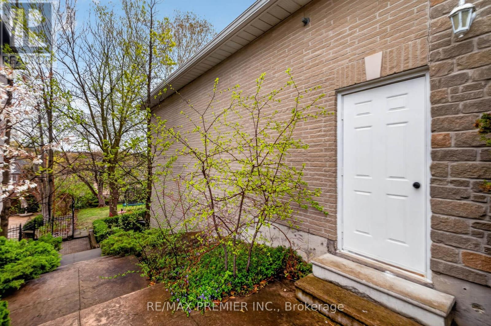 46 Deerchase Circle, Vaughan, Ontario  L4H 1B4 - Photo 42 - N13099360